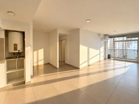 ALQUILER 3 AMBIENTES | COCHERA FIJA | BAÑO y TOILETTE | DOS BALCONES AL FRENTE | PISO 8° | COGH...