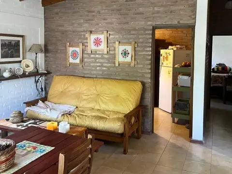 Casa 2 ambientes con 1 baño