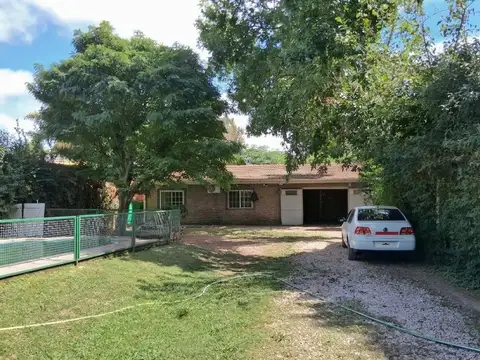 VENTA Casa Quinta 2 Ambientes Con Cochera, Quincho, Pileta Apto Credito en el Pato