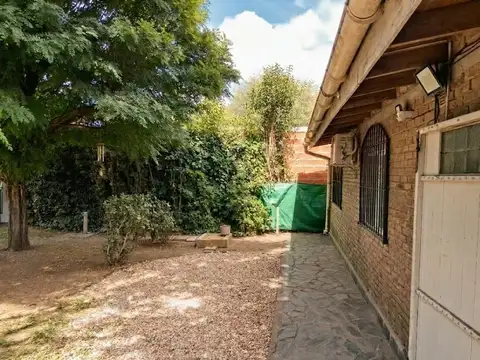VENTA Casa Quinta 2 Ambientes Con Cochera, Quincho, Pileta Apto Credito en el Pato