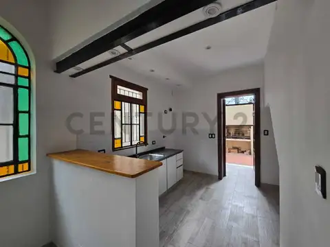 Casa 5 ambientes con 1 baño