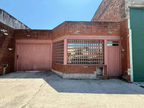 Galpón en Venta en Mataderos, CABA