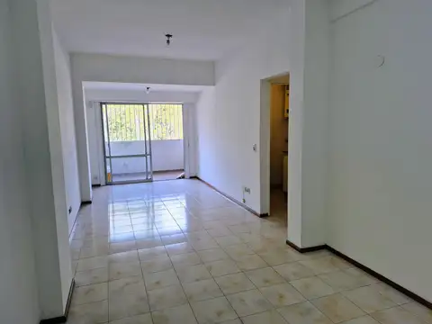 VENTA DEPARTAMENTO TRES AMBIENTES EN WILDE CENTRO