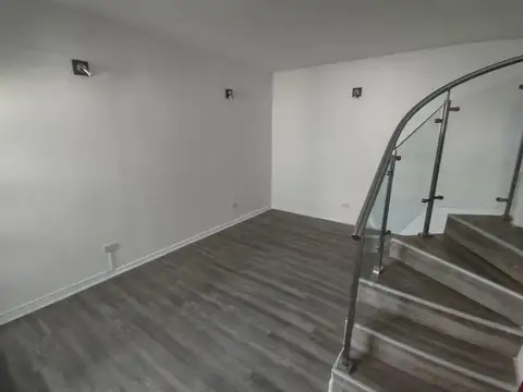 Depto Tipo Casa en Alquiler de 2 ambientes
