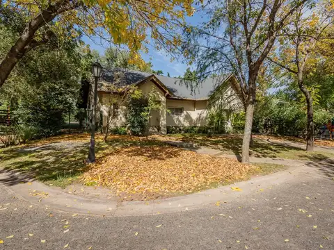 Venta Casa 4 amb Pileta  Barrio La Arboleda Garin