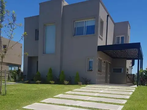 Casa En Alquiler En Puertos Ceibos 