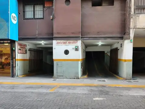 COCHERA FIJA CUBIERTA EN PARAGUAY Y CARLOS PELLEGRINI