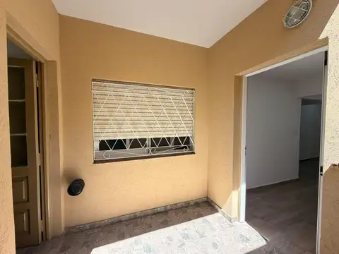 Depto Tipo Casa en Alquiler de 3 ambientes