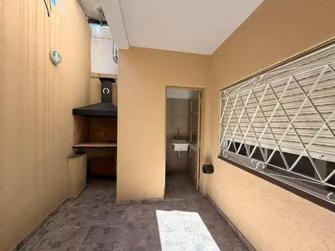 Depto Tipo Casa en Alquiler de 2 dormitorios