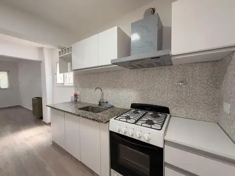Depto Tipo Casa en Alquiler en Valentín Alsina, $ 1.000.000