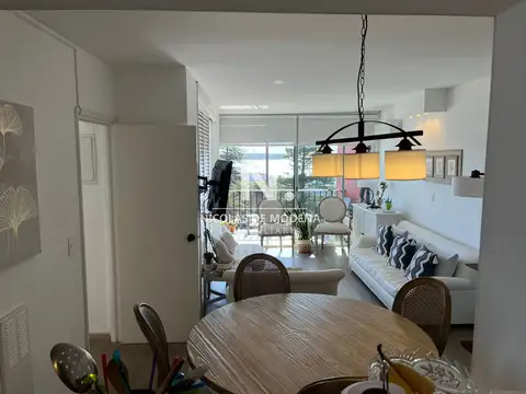 Departamento 4 ambientes con 3 baños