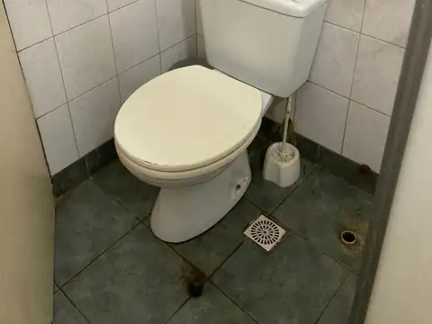 Local Con Vivienda en Venta En Gonzalez Catan