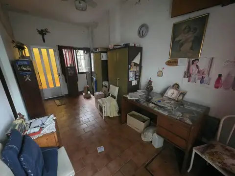Casa 5 ambientes con 1 baño