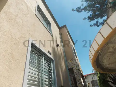 Depto Tipo Casa en Venta en Berazategui, USD 135.000