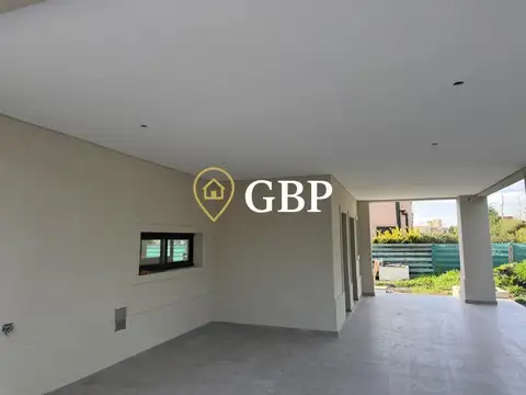 Casa en Alquiler de 5 dormitorios