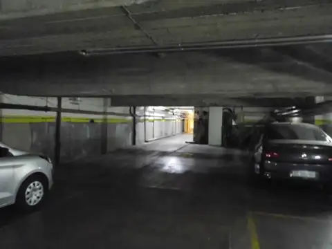 Santos Dumont 2400, Piso PB