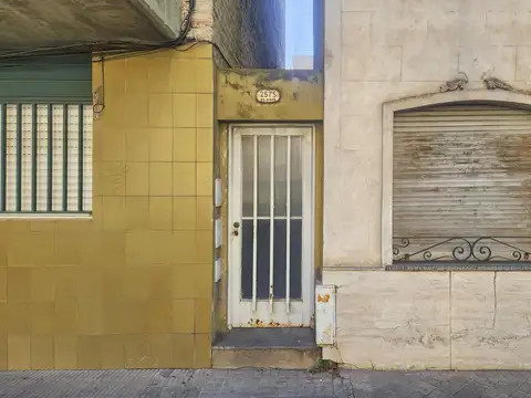 Casa 2 ambientes con 1 baño