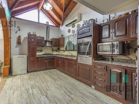 Casa en Venta en Turdera, USD 190.000