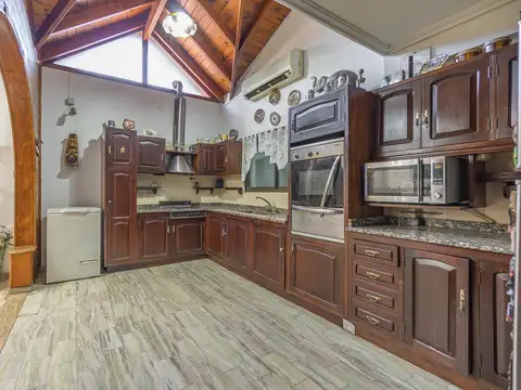 Casa en Venta en Turdera, USD 199.999