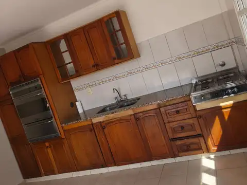 Depto Tipo Casa en Alquiler de 1 dormitorio