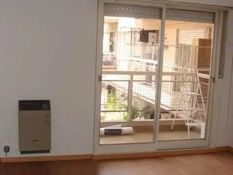 Divino 2 ambientes con balcón en Barrio Norte!