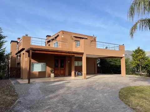 Casa en Alquiler de 3 dormitorios