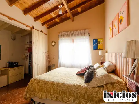 Casa en Lote con Amplio Parque - C713