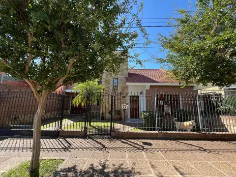 VENTA CASA 3 DORMITORIOS VILLA ARGENTINA