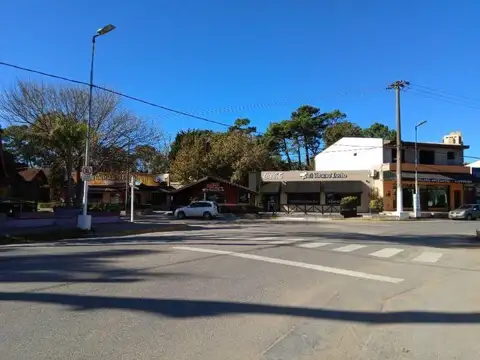 Local en Venta en Puertos - Barrio Marinas, USD 800.000