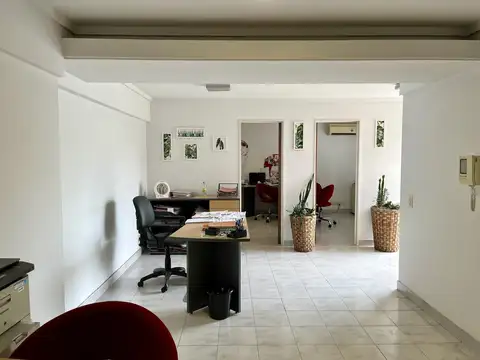 Oficina Monoambiente con 2 baños