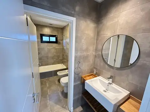 Casa en planta baja · 4 dorm. · Piscina · Losa radiante · Lote 1.029 m² · Villalobos