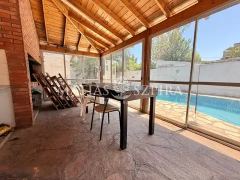 Depto Tipo Casa en Venta con 1 cocheras