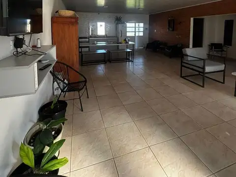 CASA ESPECTACULAR-  RECREO - PARQUE Y PILETA