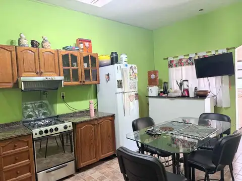 Casa 4 ambientes con 1 baño