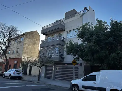 ZAÑARTU 1181 y JOSE MARIA MORENO