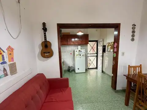 Casa 3 ambientes con 1 baño