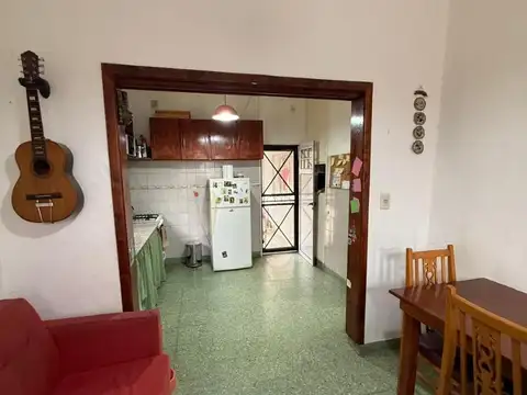CASA CON GRAN TERRENO 