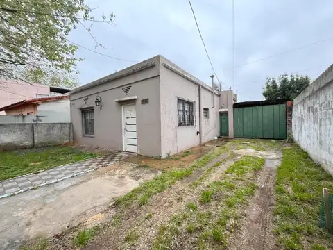 CASA 4 AMBIENTES VENTA PALOMAR