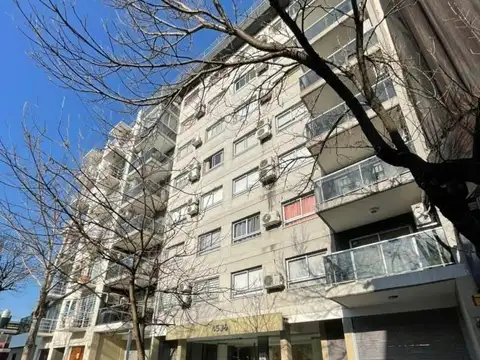 3 AMBIENTES AL FRENTE C/ BALCON EXCELENTE ESTADO