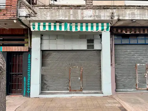 Local sobre la Av. Santa Rosa al 2.000