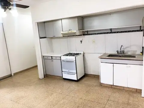 Departamento en Alquiler en Parque Patricios, $ 800.000