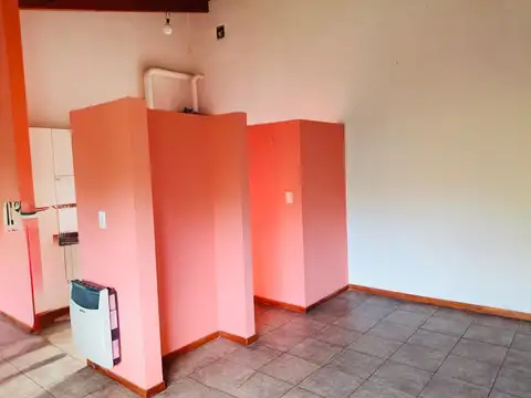 Departamento 2 dormitorios con patio y parrillero –