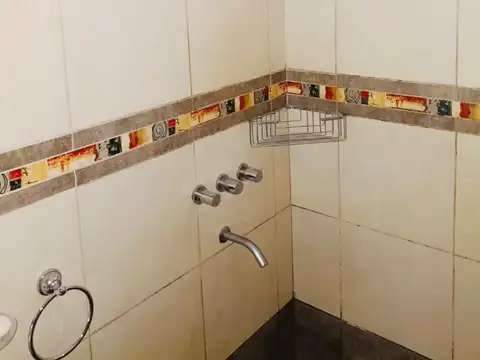 Departamento 2 dormitorios con patio y parrillero –