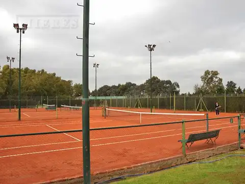 Terreno en Venta en Martindale Country Club, USD 480.000