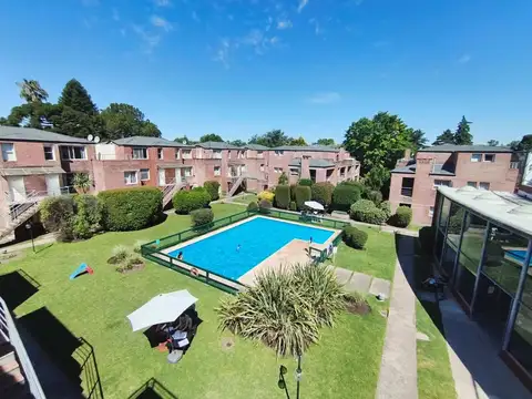 DEPARTAMENTO DUPLEX 3 AMB VENTA COCHERA AMENIT