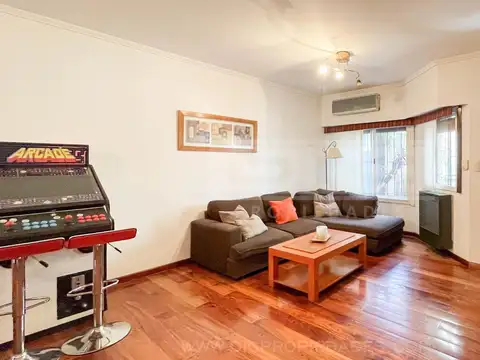 Casa 6 ambientes con 2 baños