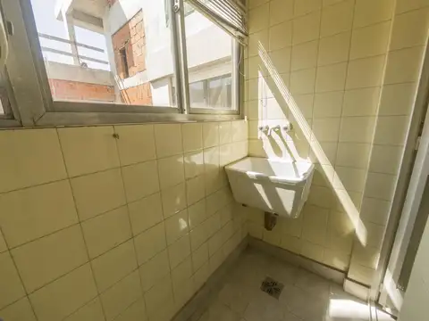 Departamento 2 ambientes en Villa del Parque (Baigorria al 3100)