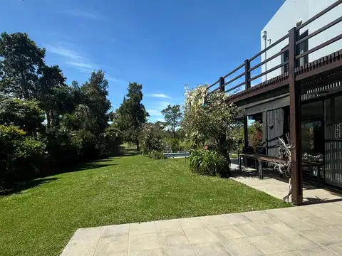 Casa en Alquiler de 4 dormitorios