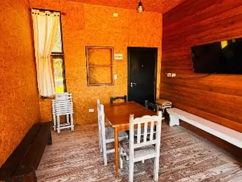 Casa en Alquiler con 2 cocheras