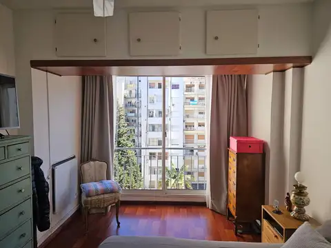VENTA 2 AMBIENTES  DORM CON BALCON COCHERA FIJA